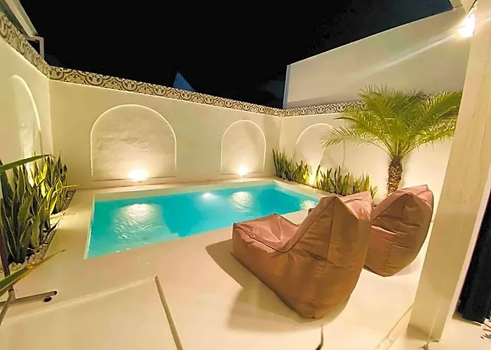 Villa 2 Bedroom Mediterranean